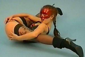 玩弄日本丰满人妻videos
